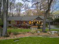 UNIQUE EXECUTIVE HOME