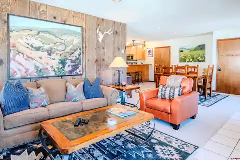 Beautifully Updated Top-Floor Condo