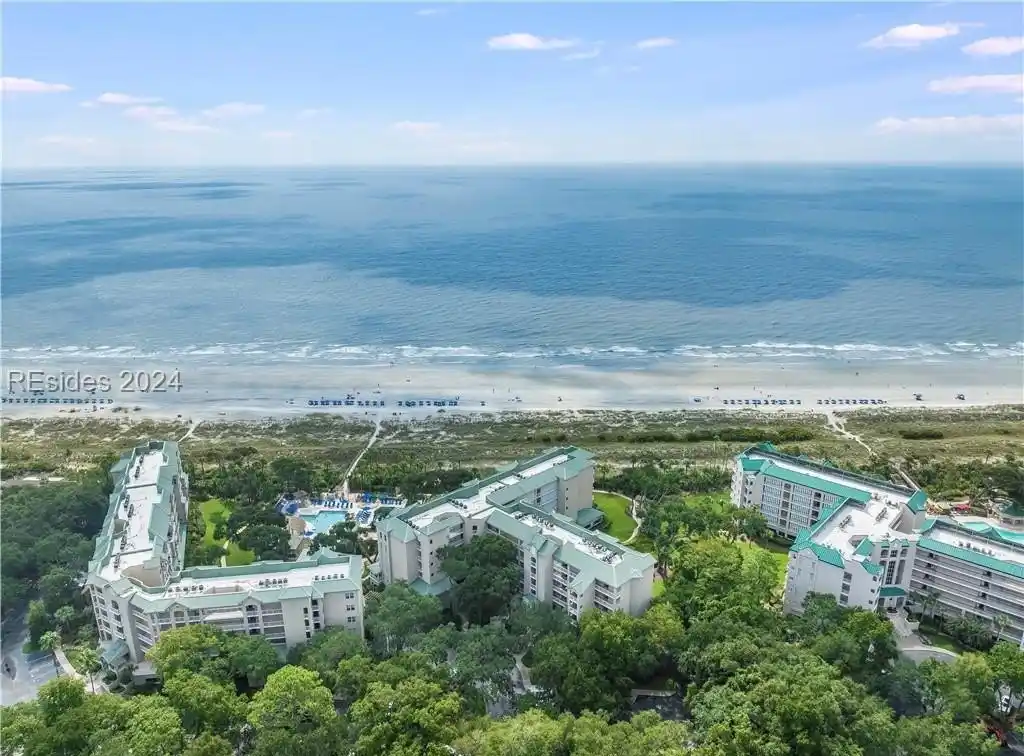 Renovated Condo at Hampton Place