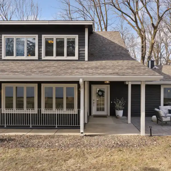 BEAUTIFUL HOME IN DEEPHAVEN