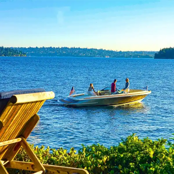 CRUISE HOME TO A SPECTACULAR LEGACY RESIDENCE