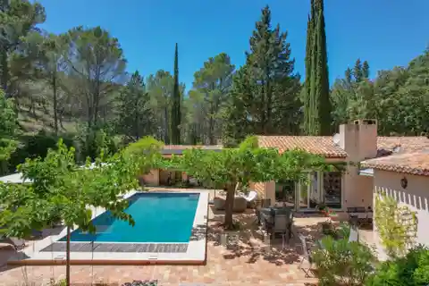 Peaceful Luxury Property at the Foot of Sainte Victoire Mountain