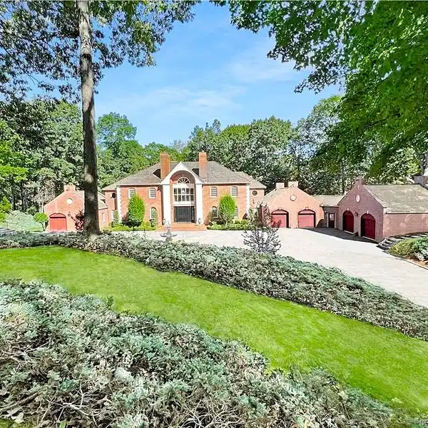 TIMELESS ESTATE ON NEARLY FOUR ACRES