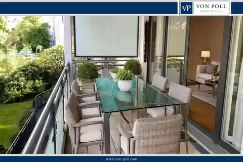 Light-filled Three-room Apartment with Large Balcony and Parking Space in a Prime Location