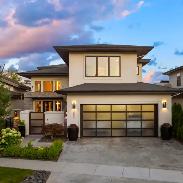 CUSTOM-BUILT WATERFRONT EAGLE ESTATE