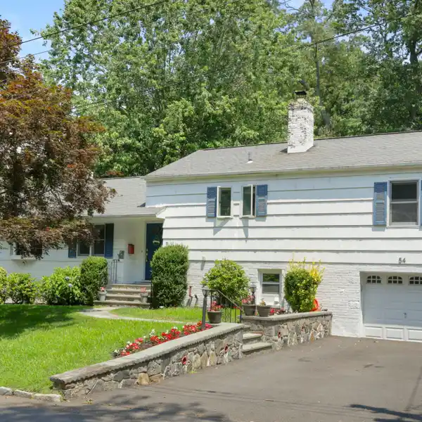 MODERN UPDATES MEET CLASSIC SCARSDALE CHARM