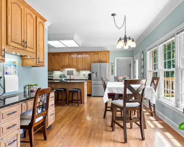 LUXURIOUS ALL-BRICK ESTATE WITH MOUNTAIN VIEWS