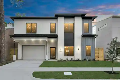 Alluring Home Blends Modern Luxury with Comfort