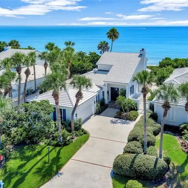 DIRECT OCEANFRONT LIVING AT ITS BEST