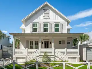 Beautifully Maintained Lowcountry Gem