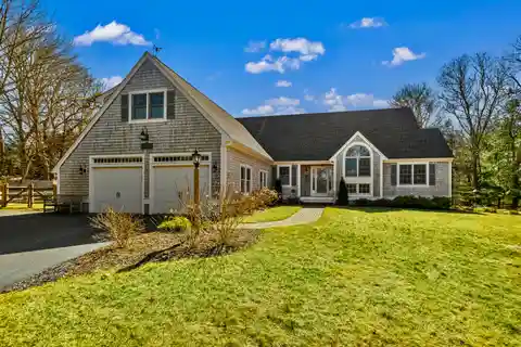 Quintessential Cape Cod Home with Private Beach