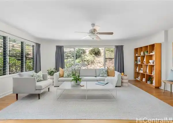 PEACEFUL RETREAT SURROUNDED BY PICTURESQUE VIEWS OF MOUNTAINS