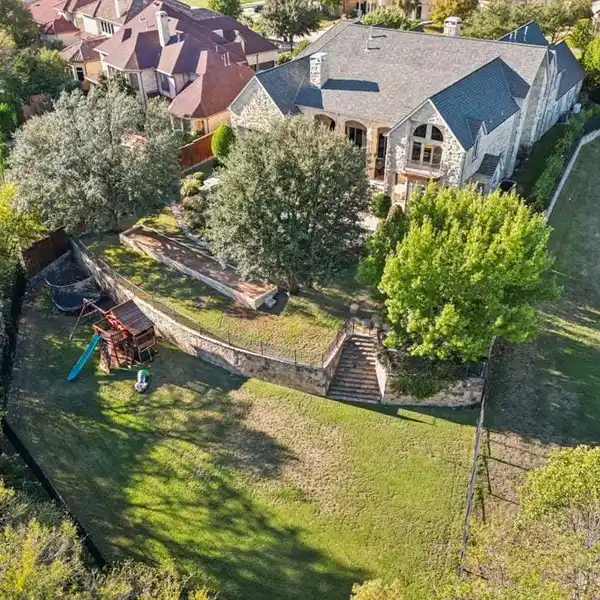 TRULY MOVE-IN READY WEST PLANO LUXURY HOME