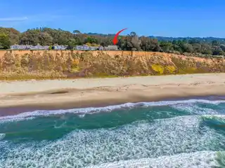 Modern Coastal Luxury with Inspiring Ocean Views