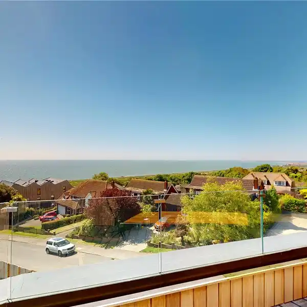 COASTAL PENTHOUSE WITH STUNNING SEA VIEWS