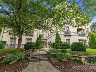 Impeccable Condo in the Crillon Building