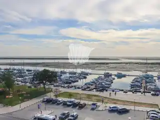 Waterfront Residences with Ria Formosa Vistas