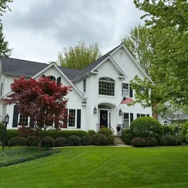 IMMACULATE HOME IN THE WOODS OF WILLIAMSBURG