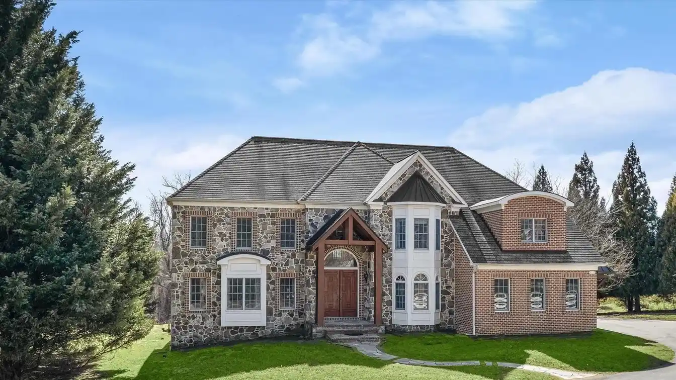 Magnificent Five-bedroom Home