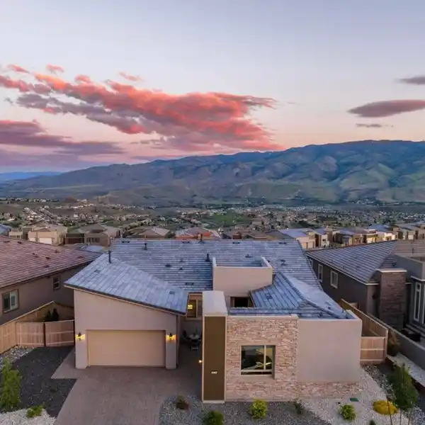 MODERN HOME IN THE CLIFFS AT SOMERSETT