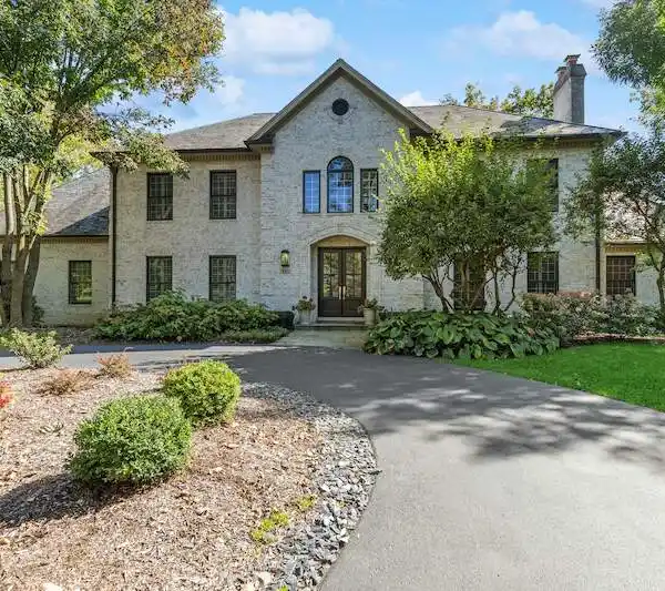 BEAUTIFULLY UPDATED OASIS