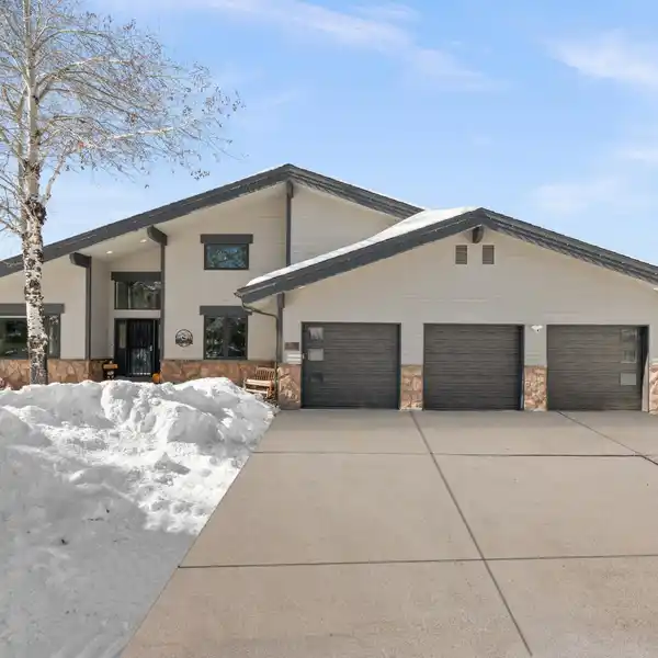 BEAUTIFULLY REMODELED JEREMY RANCH HOME