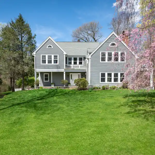 GRACEFUL COUNTRY LIVING
