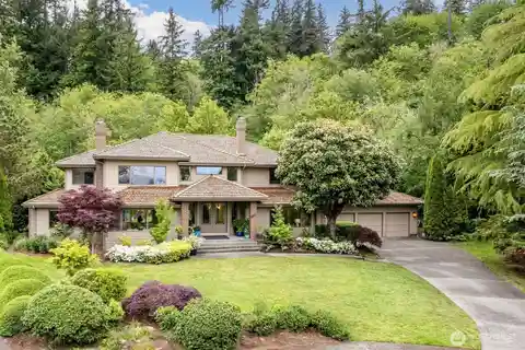 Well-maintained One-owner Luxury Home