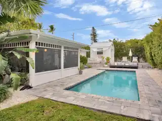 Classy Beach Cottage Updated with High End Everything