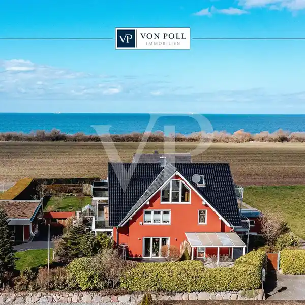PRIME LOCATION NEAR THE BEACH