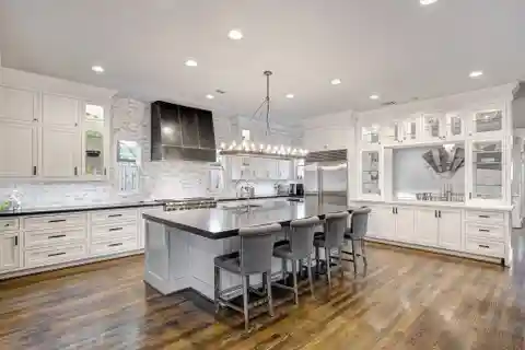 Exceptional Southland Homes Renovation in Prime Heights Location