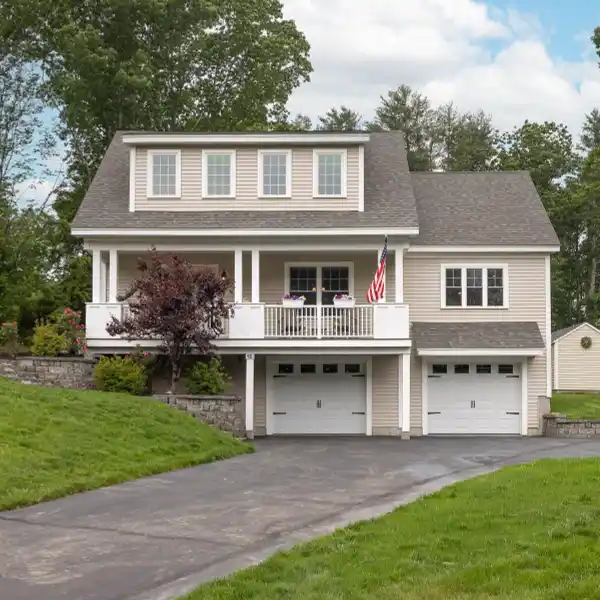 LOVELY NEWER HOME