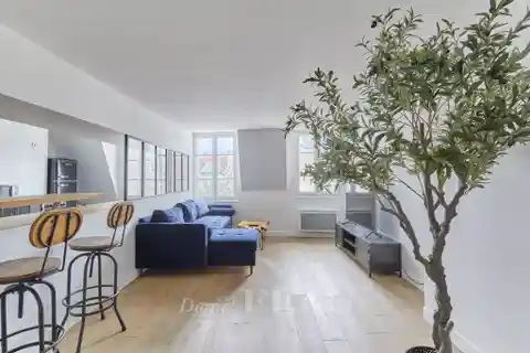 Charming Completely Renovated Apartment