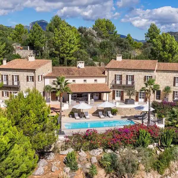 SPECTACULAR LUXURY FINCA WITH GUEST HOUSE