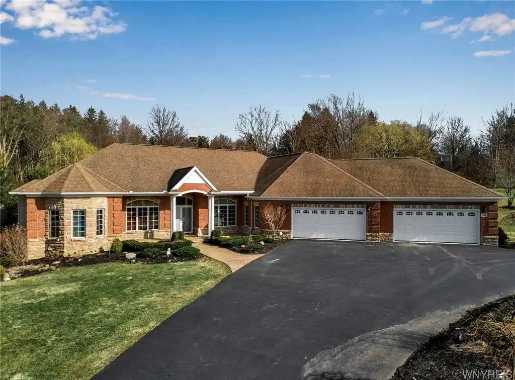 Extraordinary Ranch Home in Orchard Park