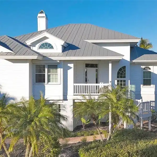 ELEVATED HOME IN CALOOSA SHORES