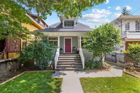 Amazing Home in the Heart of Cedar Cottage