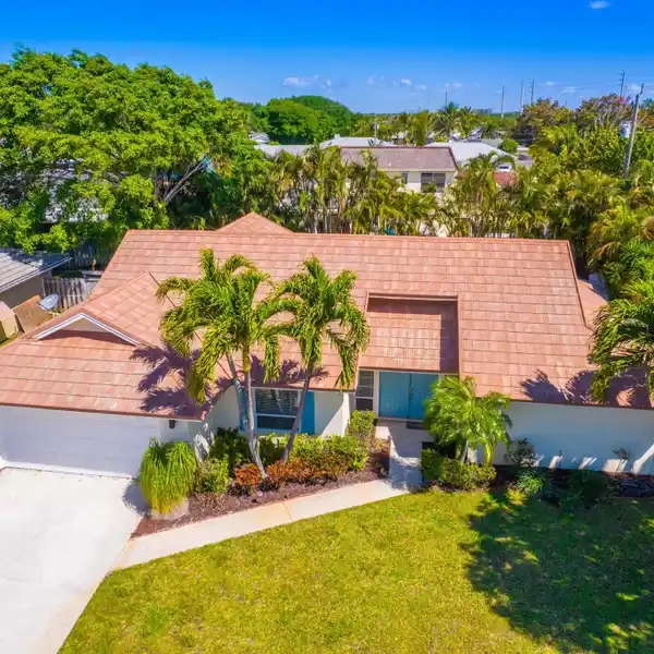 BEAUTIFULLY RENOVATED HOME IN VILLAGE OF TEQUESTA