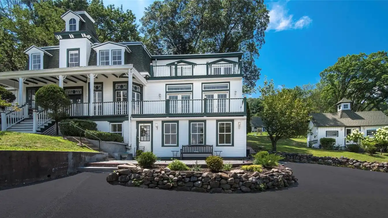 Historic Hudson River Estate with Modern Luxury