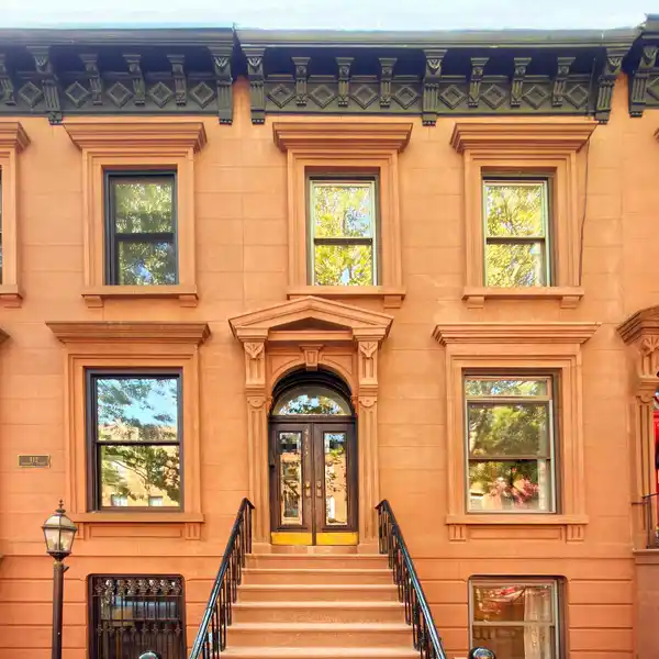 RARE BROWNSTONE GEM