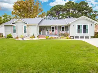 Beautifully Updated Home in Harborgate Shores