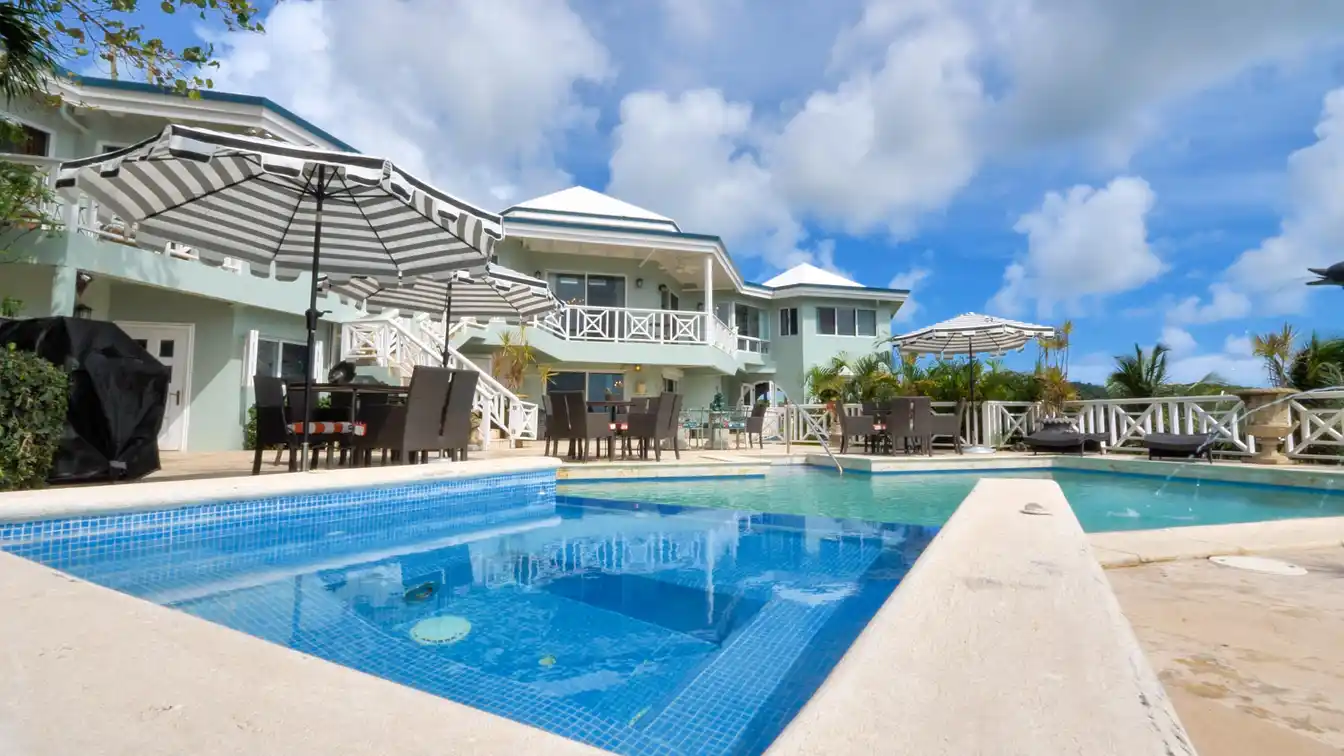 Papaya Court