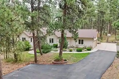 Custom Home Surrounded by Natural Beauty