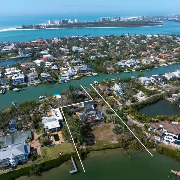 EXQUISITE BAY ISLAND ESTATE PARCEL