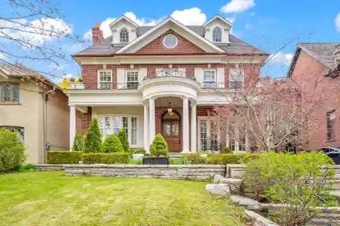 Quintessential Georgian-style Luxury Residence