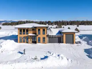 Luxury Mountain Retreat