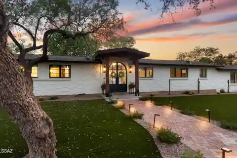 Spectacularly Remodeled Tucson Country Club Home