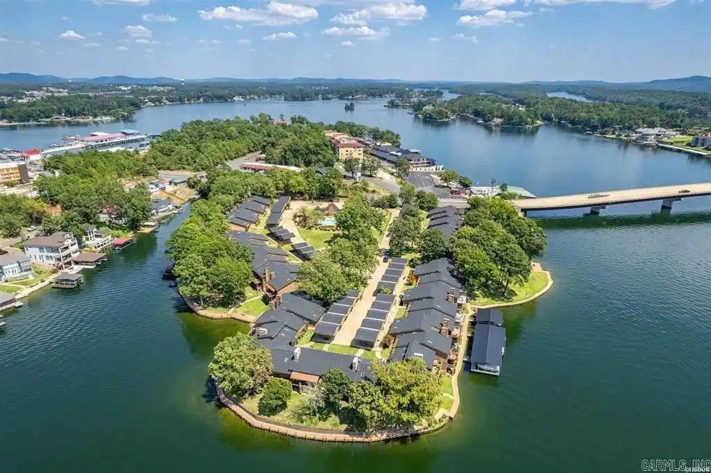 Lake Hamilton Property with Unparalleled Views