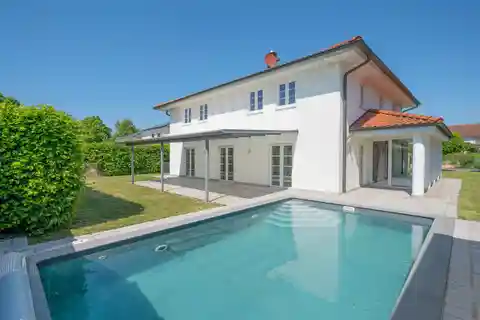 Mediterranean Dream Villa with Outdoor Pool, Fitness Pavilion and Double Garage