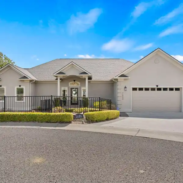 PREMIER CUSTOM HOME